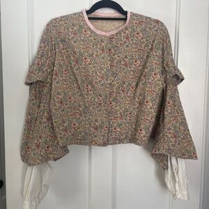 Vintage Floral Women's Top with Ruffled Sleeves